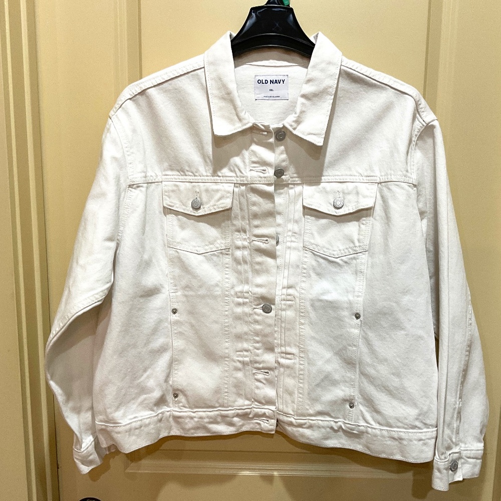 Old Navy heavy white denim jacket - size XXL